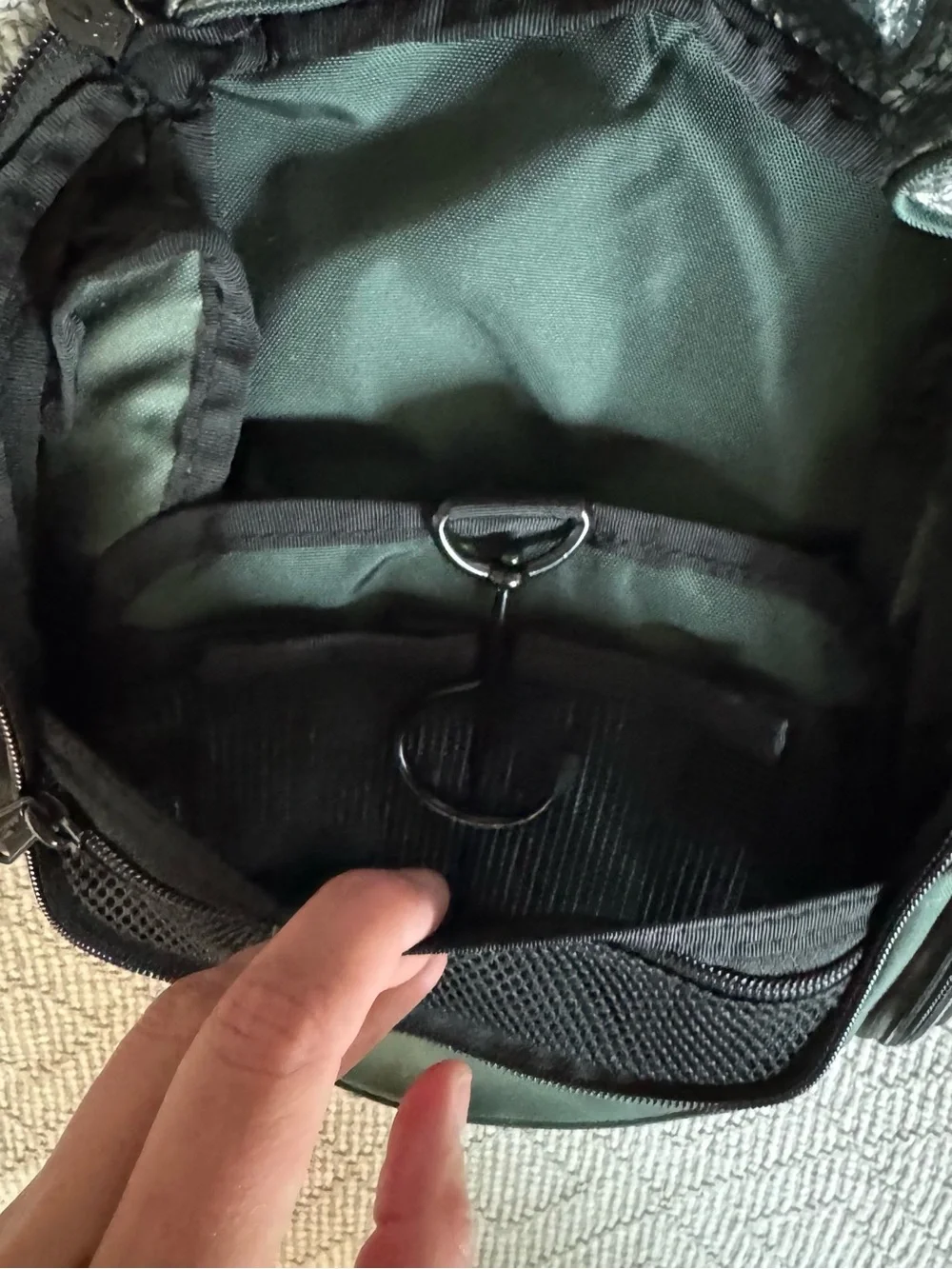 L.L. Bean Dark Green small travel toiletry bag - Picture 2 of 5
